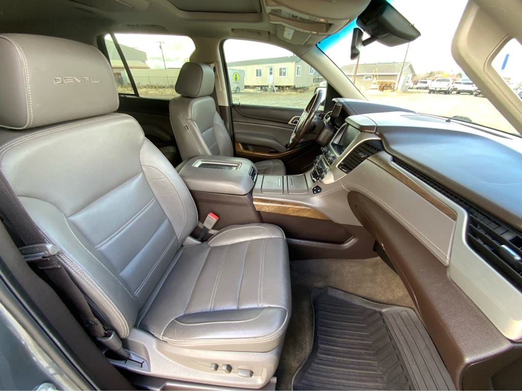 2019 GMC Yukon Denali 11