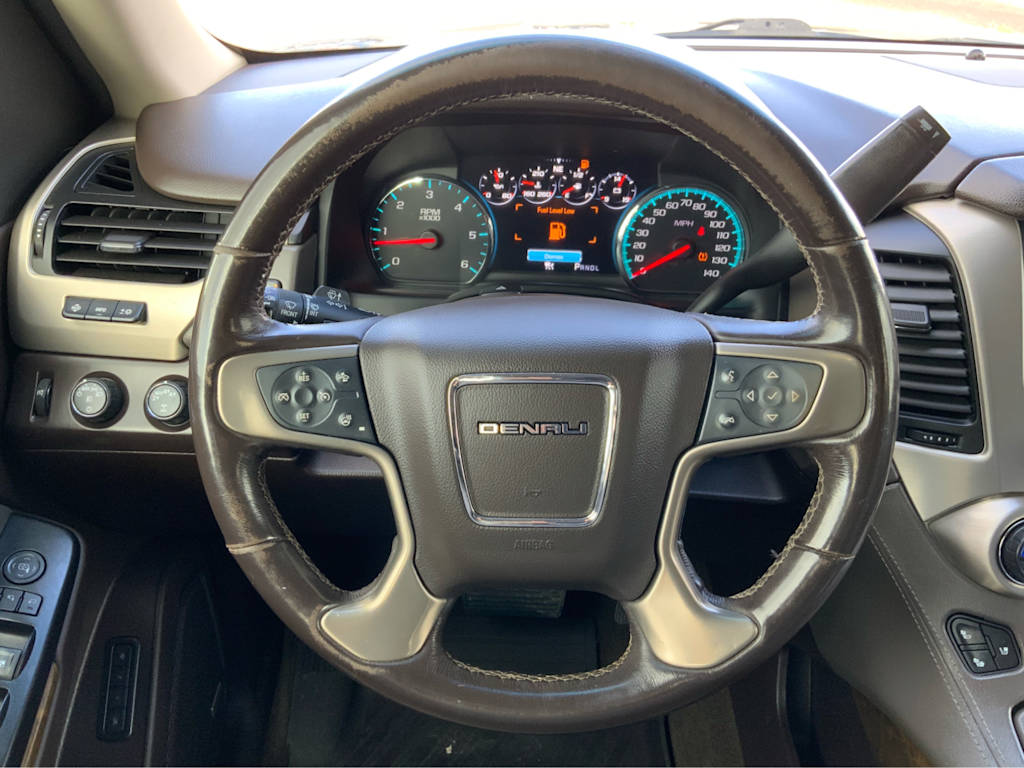 2019 GMC Yukon Denali 44