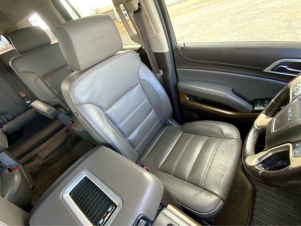 2019 GMC Yukon Denali 33