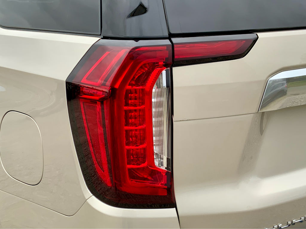 2023 GMC Yukon Denali 28