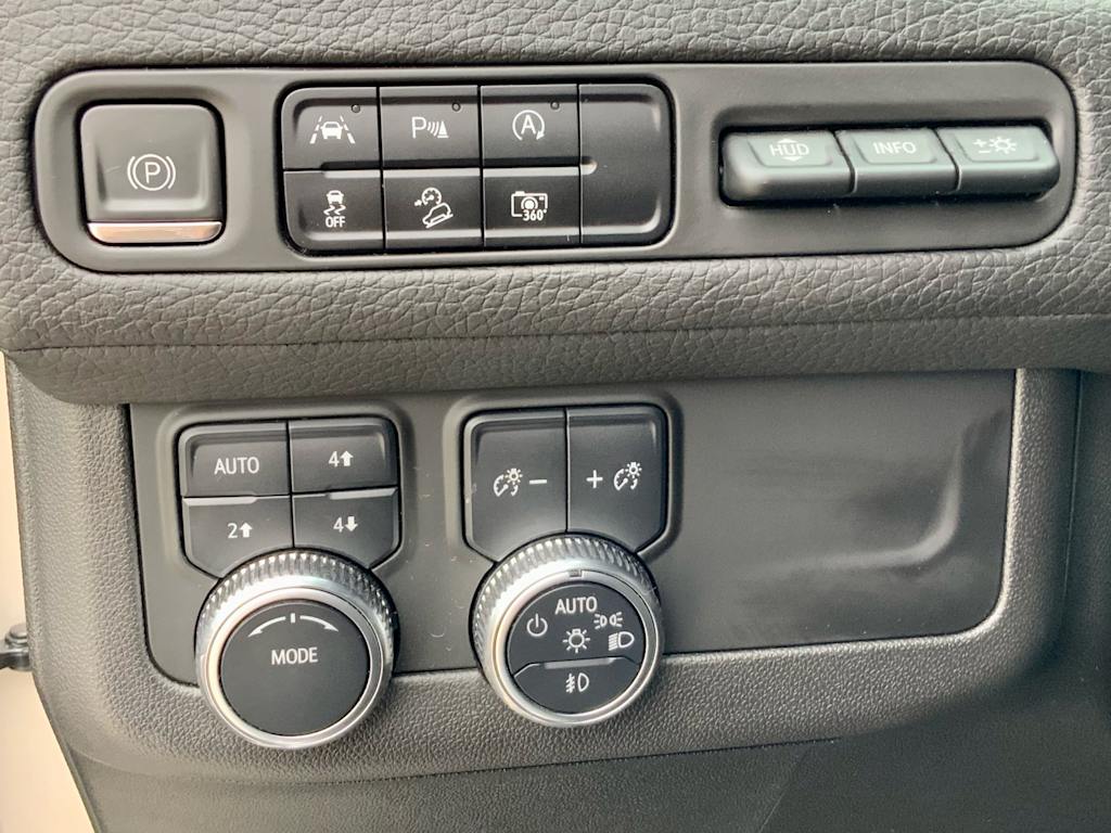2023 GMC Yukon Denali 47
