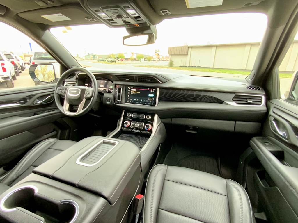 2023 GMC Yukon Denali 13