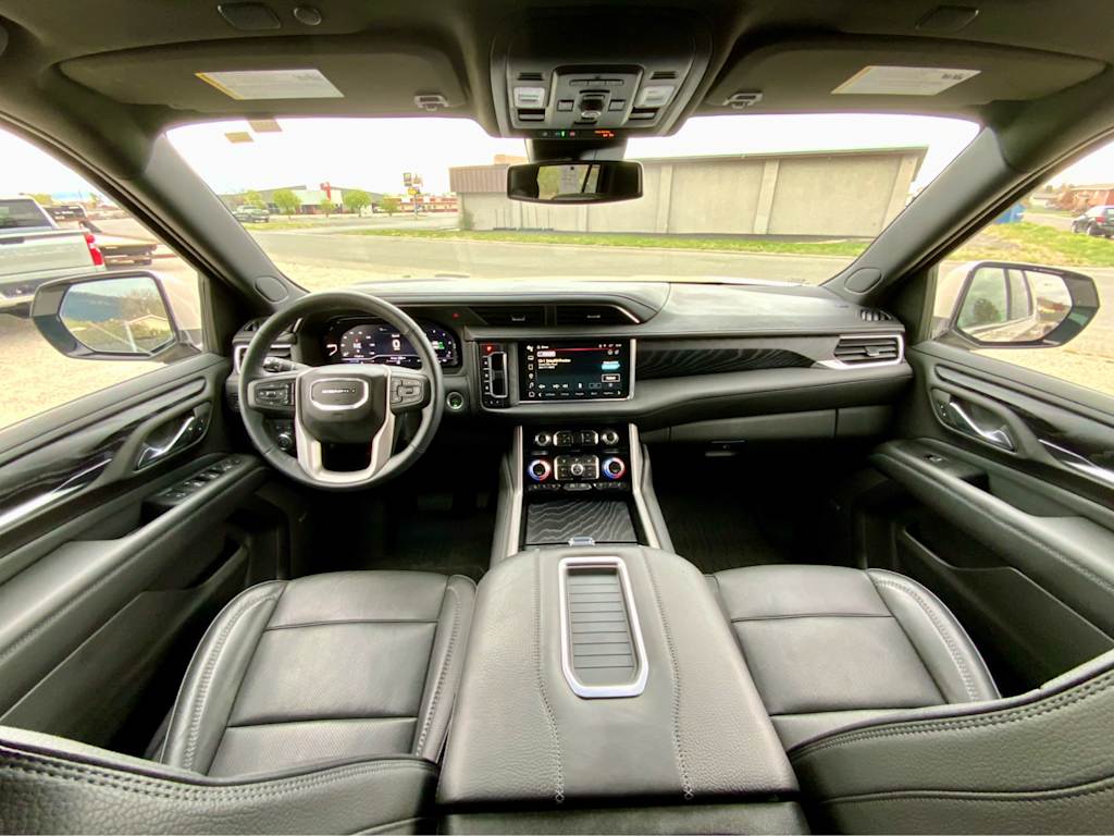 2023 GMC Yukon Denali 2