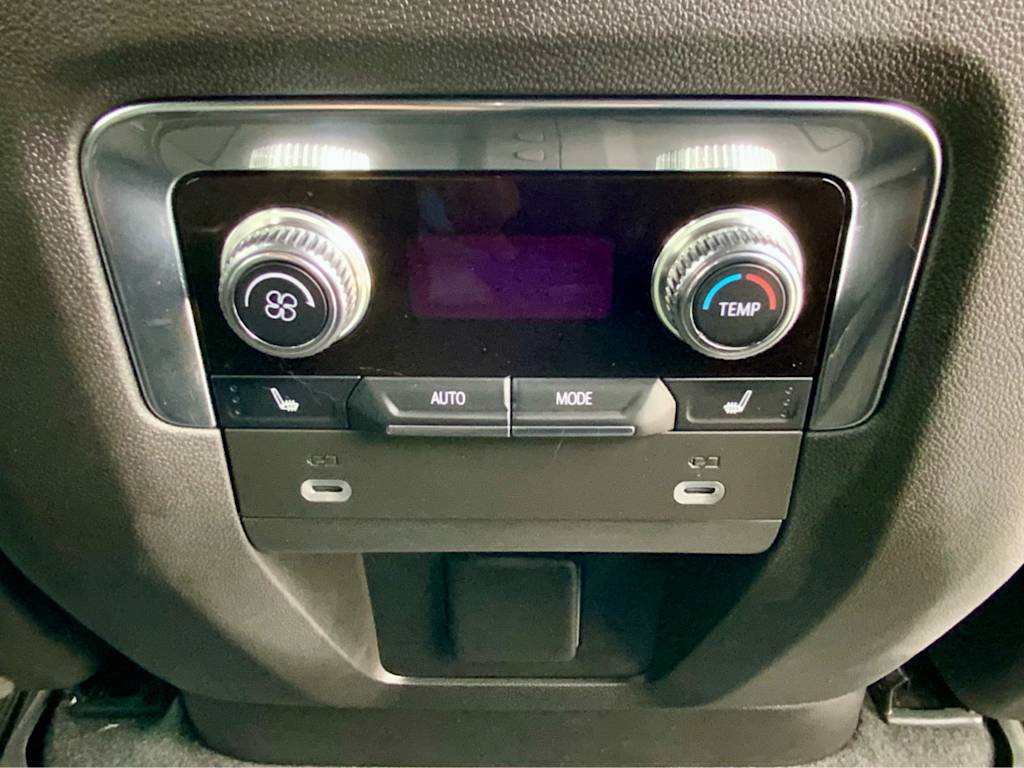 2023 GMC Yukon Denali 56