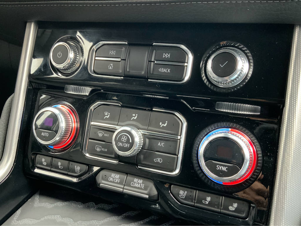 2023 GMC Yukon Denali 46