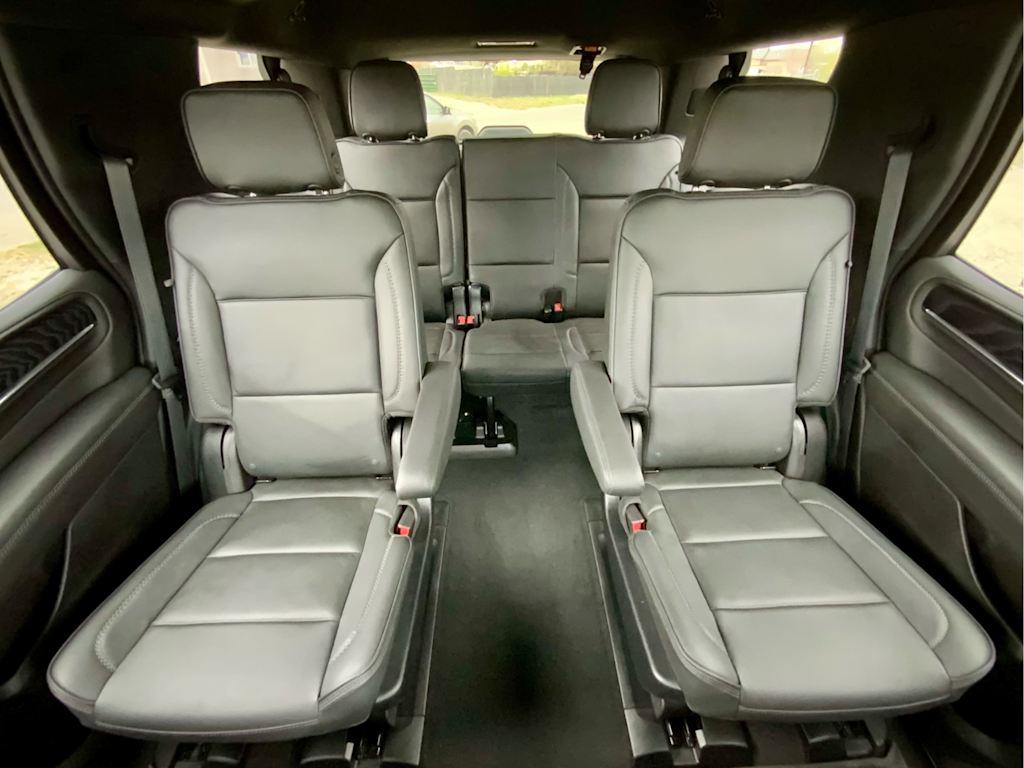 2023 GMC Yukon Denali 38