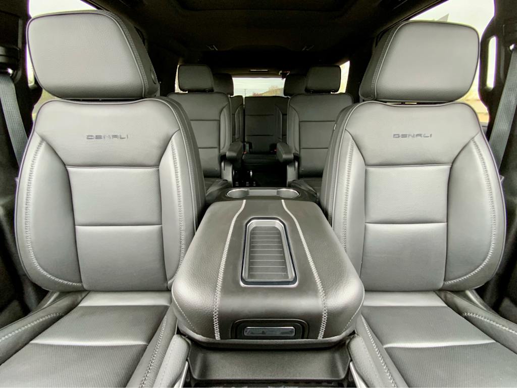 2023 GMC Yukon Denali 16