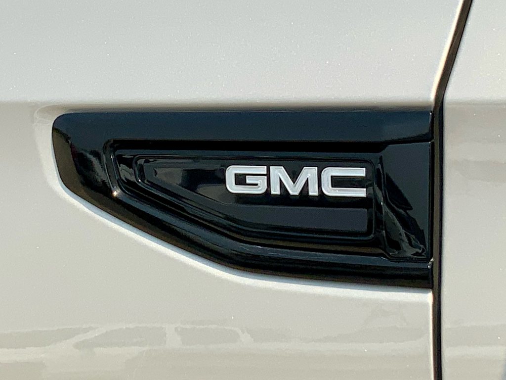 Thumbnail: 2023 GMC Yukon - 27