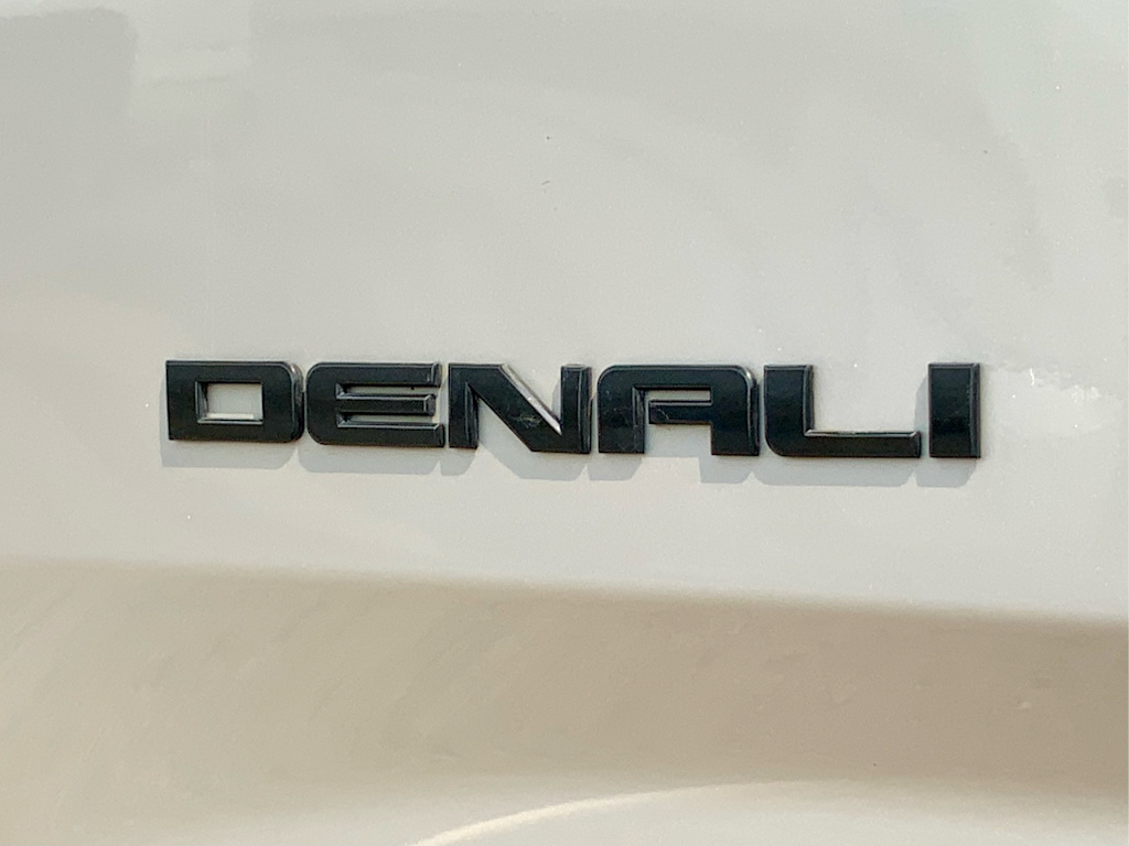 Thumbnail: 2023 GMC Yukon - 28