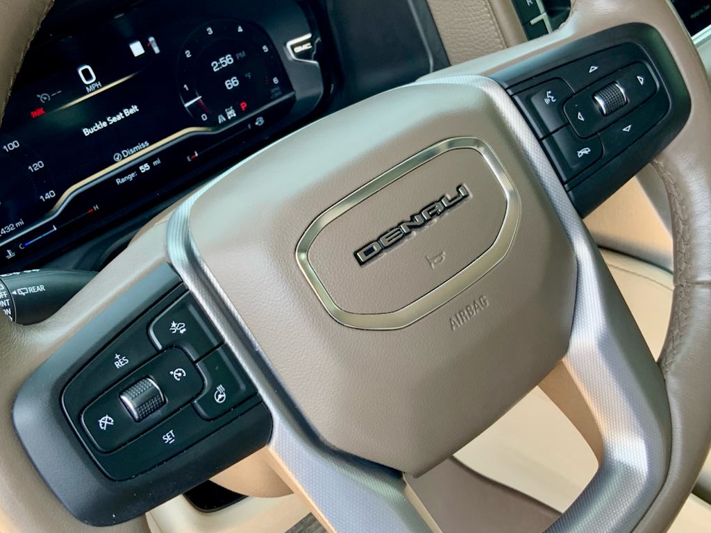 Thumbnail: 2023 GMC Yukon - 33