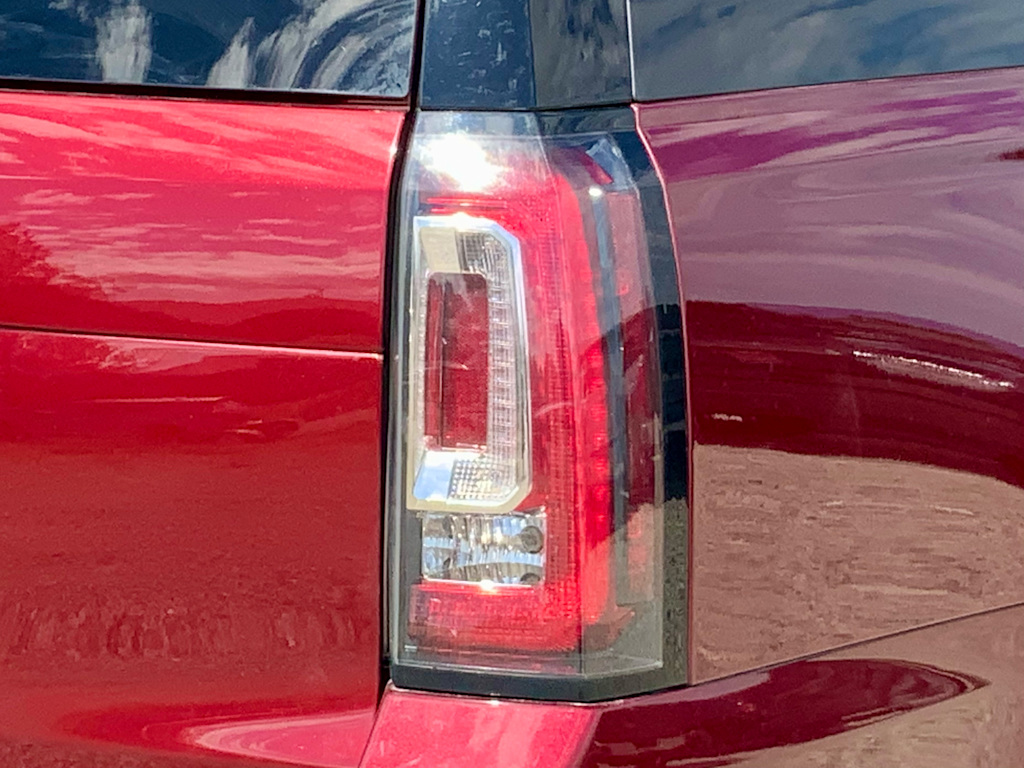 Thumbnail: 2019 GMC Yukon XL - 18