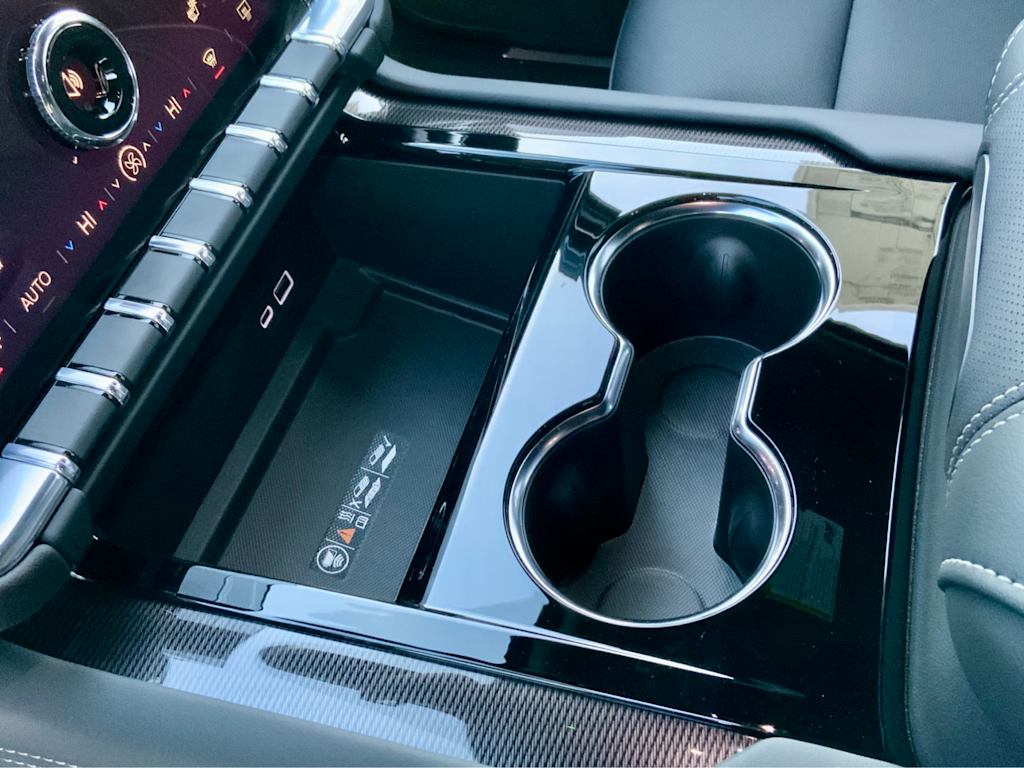 Thumbnail: 2026 GMC Yukon XL - 16