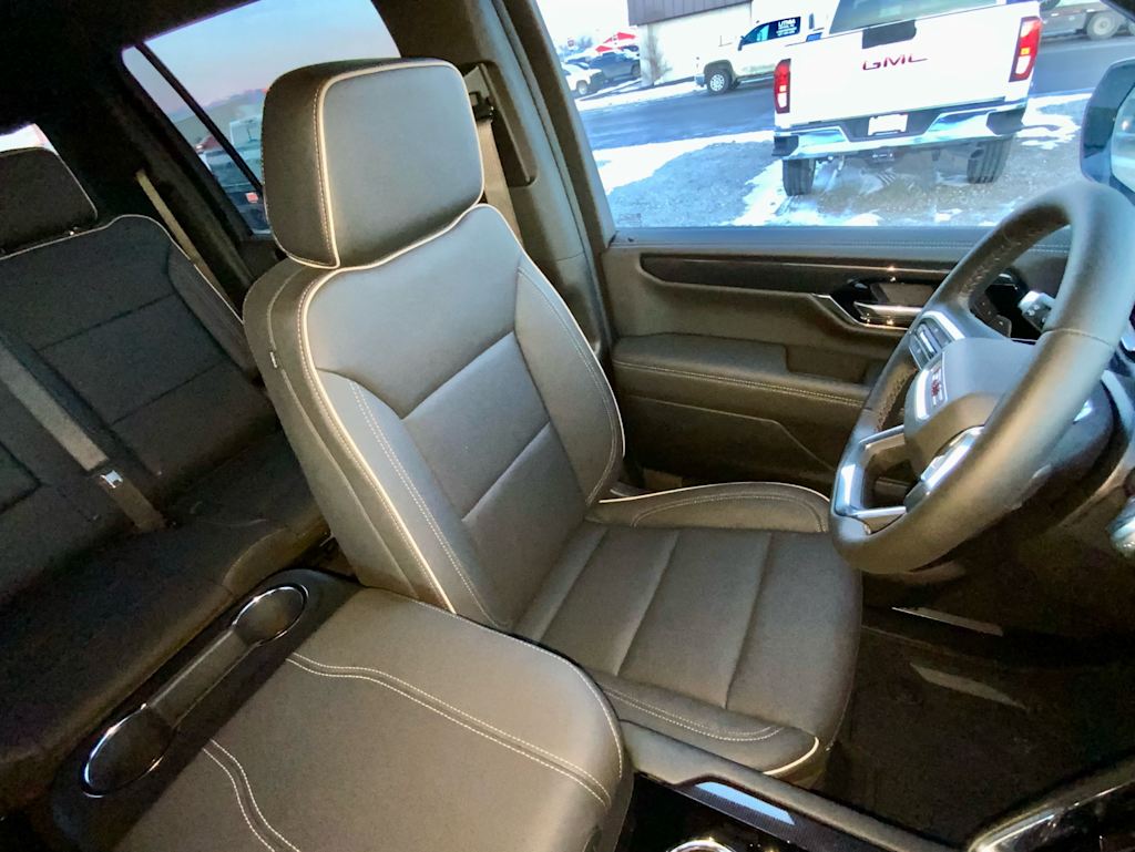 Thumbnail: 2026 GMC Yukon XL - 37