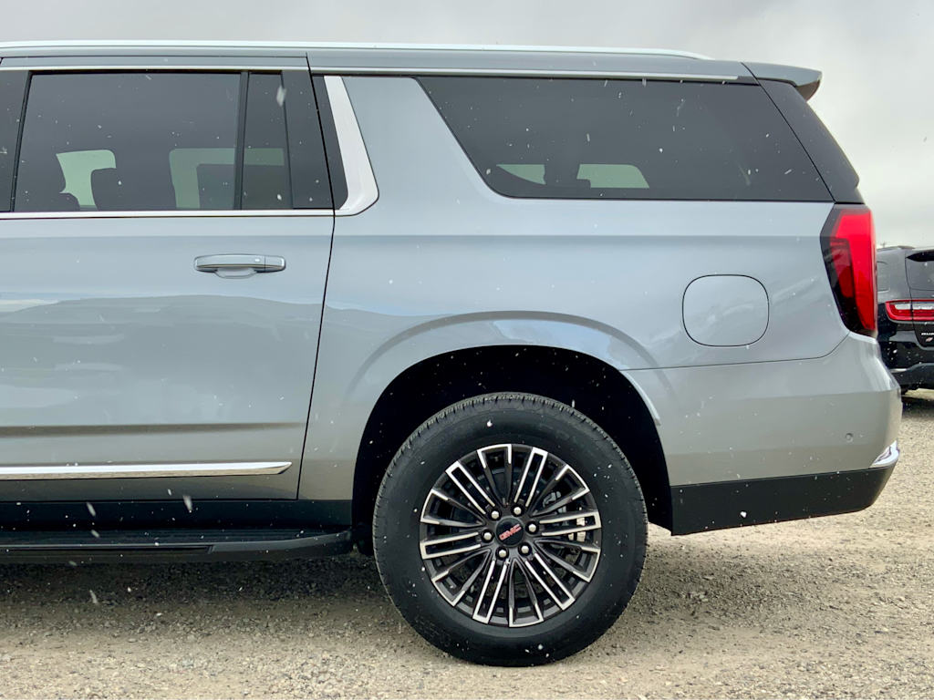 Thumbnail: 2026 GMC Yukon XL - 8
