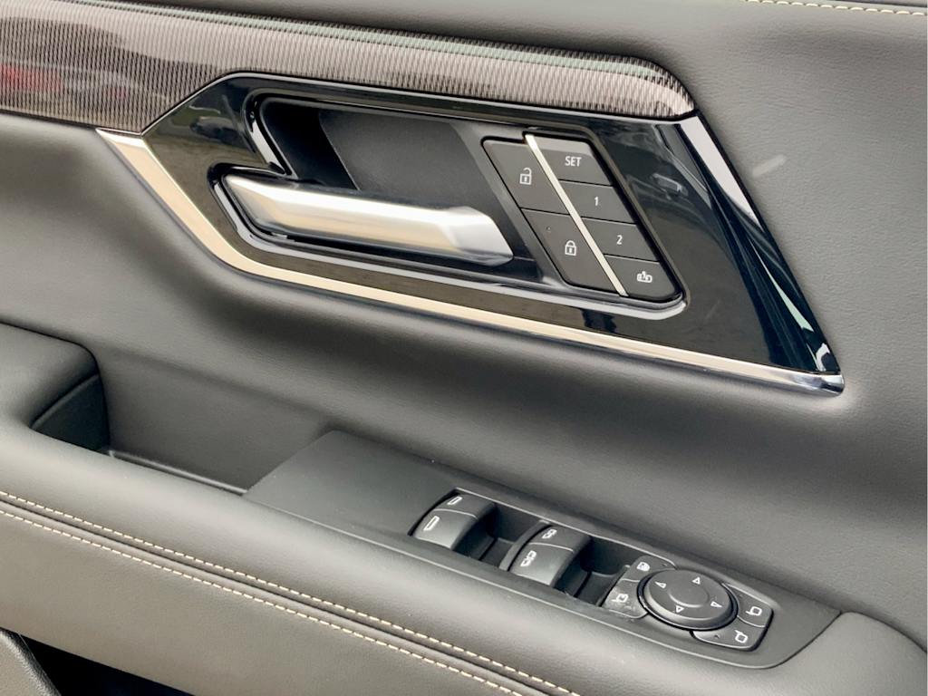 Thumbnail: 2026 GMC Yukon XL - 50