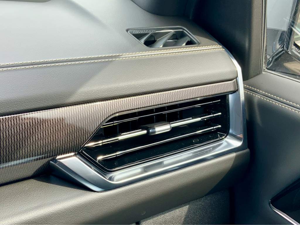 Thumbnail: 2026 GMC Yukon XL - 48