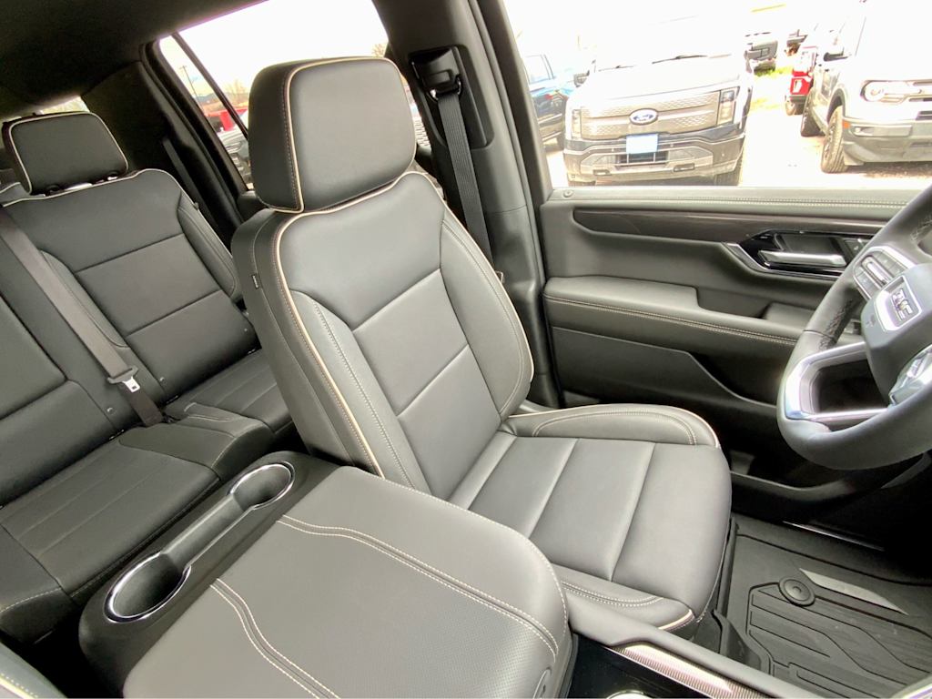 Thumbnail: 2026 GMC Yukon XL - 36