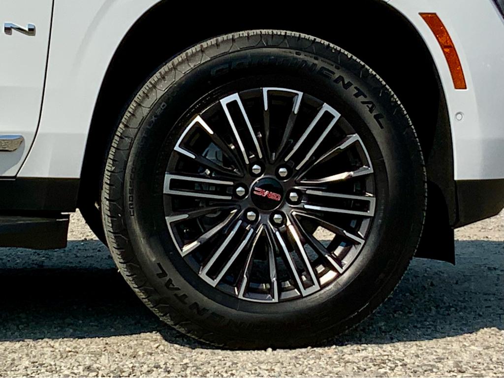 Thumbnail: 2025 GMC Yukon XL - 29