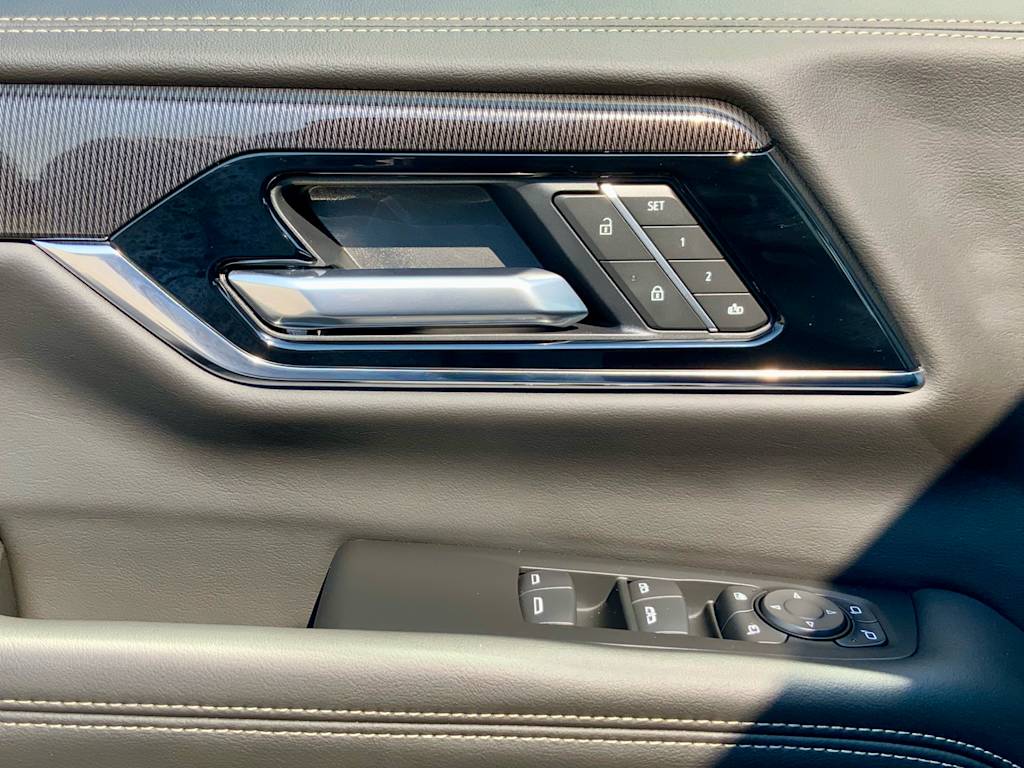 Thumbnail: 2025 GMC Yukon XL - 55