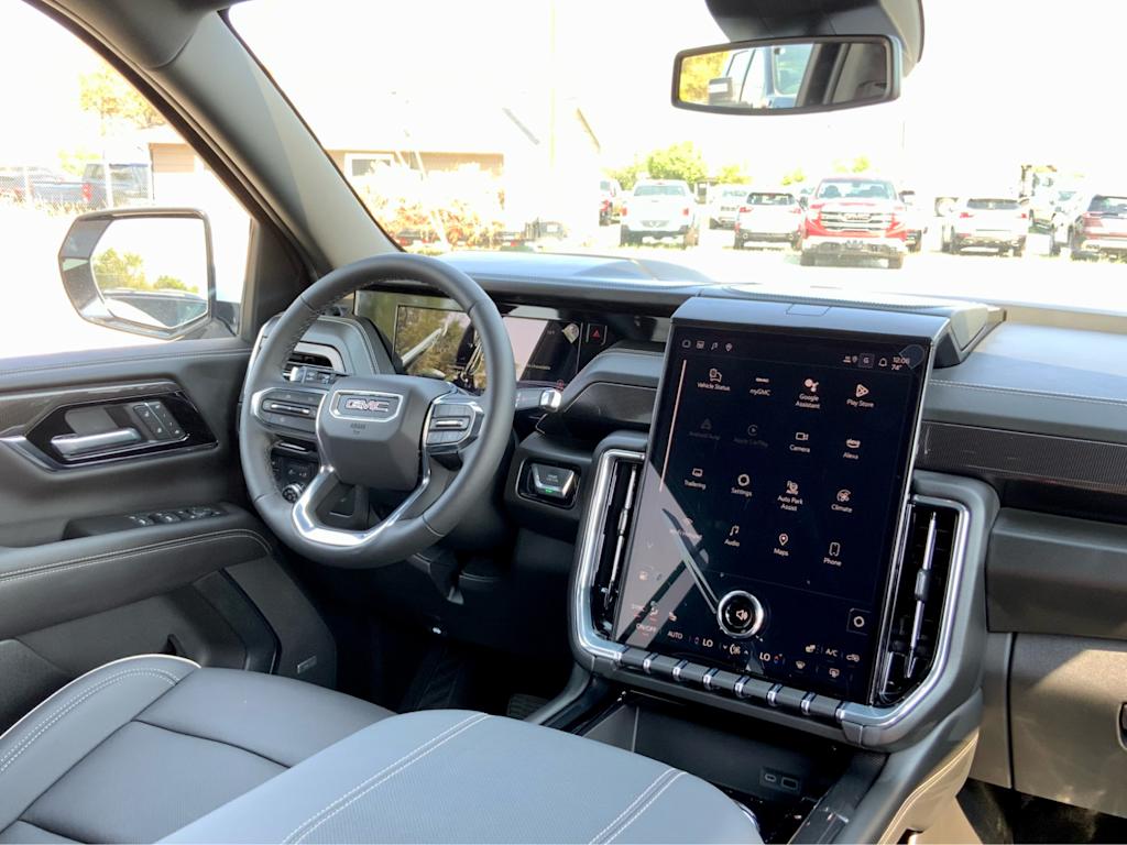 Thumbnail: 2025 GMC Yukon XL - 43