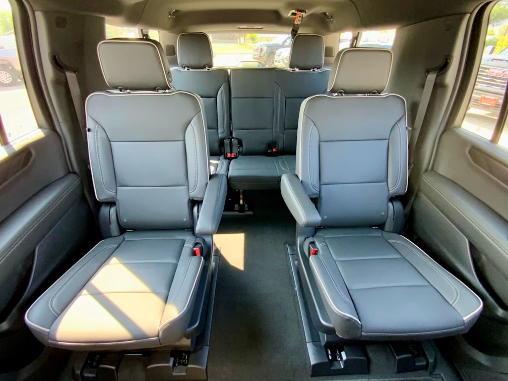 Thumbnail: 2025 GMC Yukon XL - 41