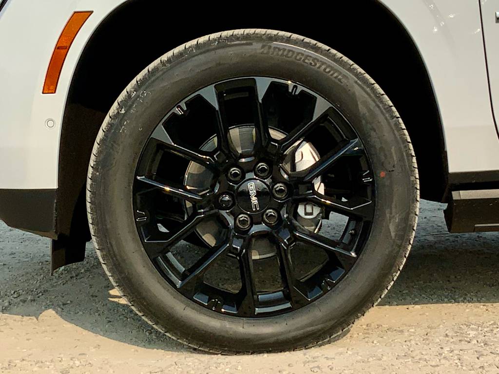 Thumbnail: 2026 GMC Yukon XL - 25