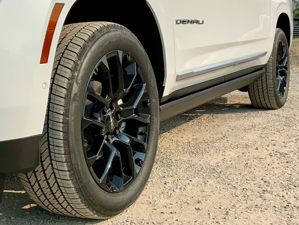 Thumbnail: 2026 GMC Yukon XL - 26