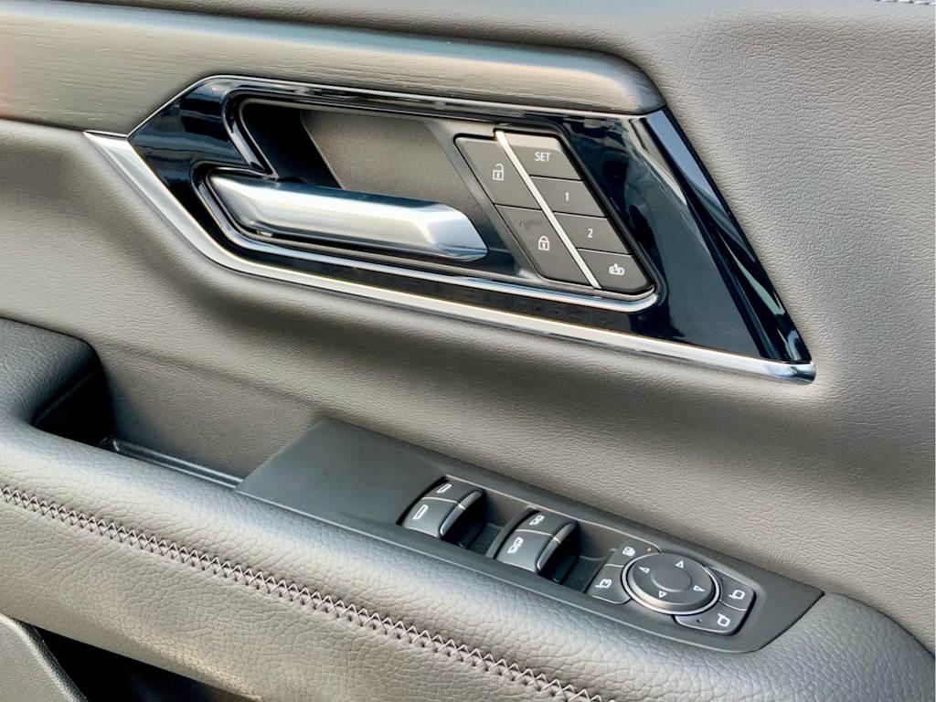 Thumbnail: 2026 GMC Yukon XL - 43