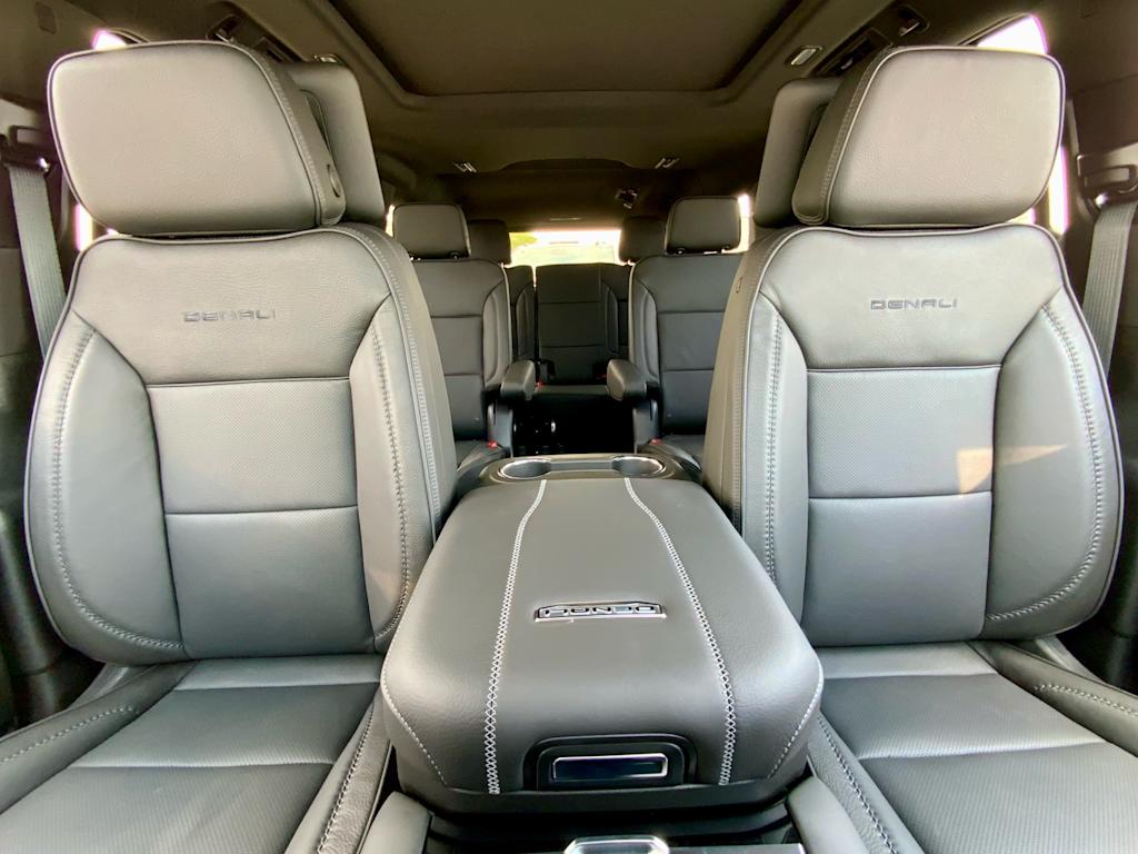 Thumbnail: 2026 GMC Yukon XL - 16