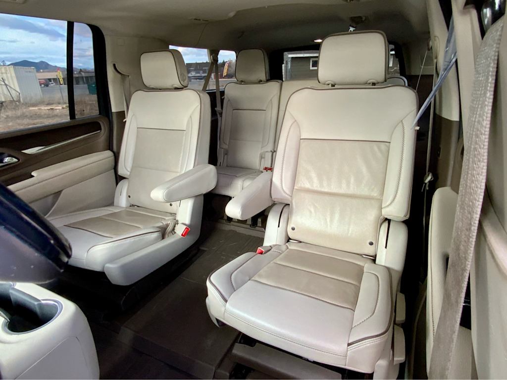 Thumbnail: 2021 GMC Yukon XL - 33