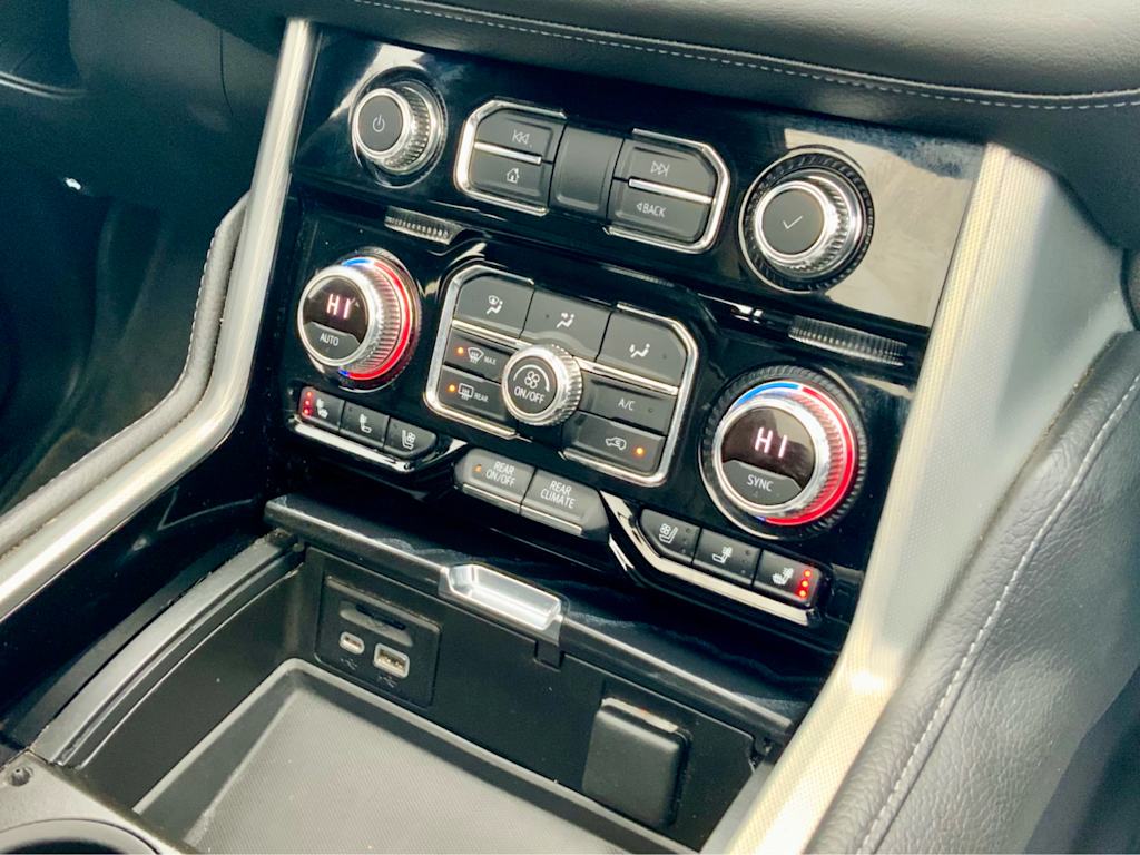 Thumbnail: 2021 GMC Yukon XL - 47