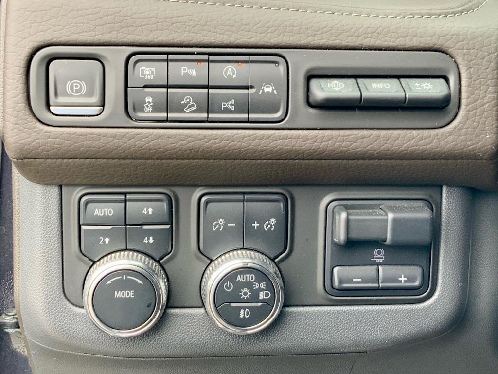 Thumbnail: 2024 GMC Yukon XL - 42