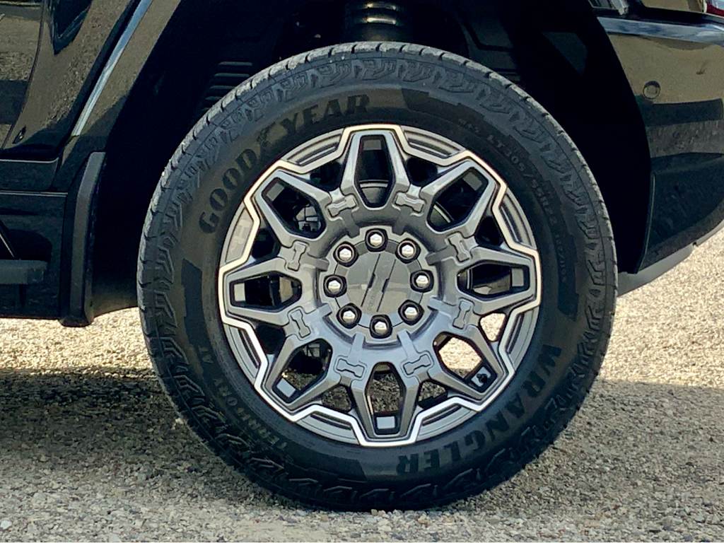 Thumbnail: 2025 GMC Hummer EV - 29