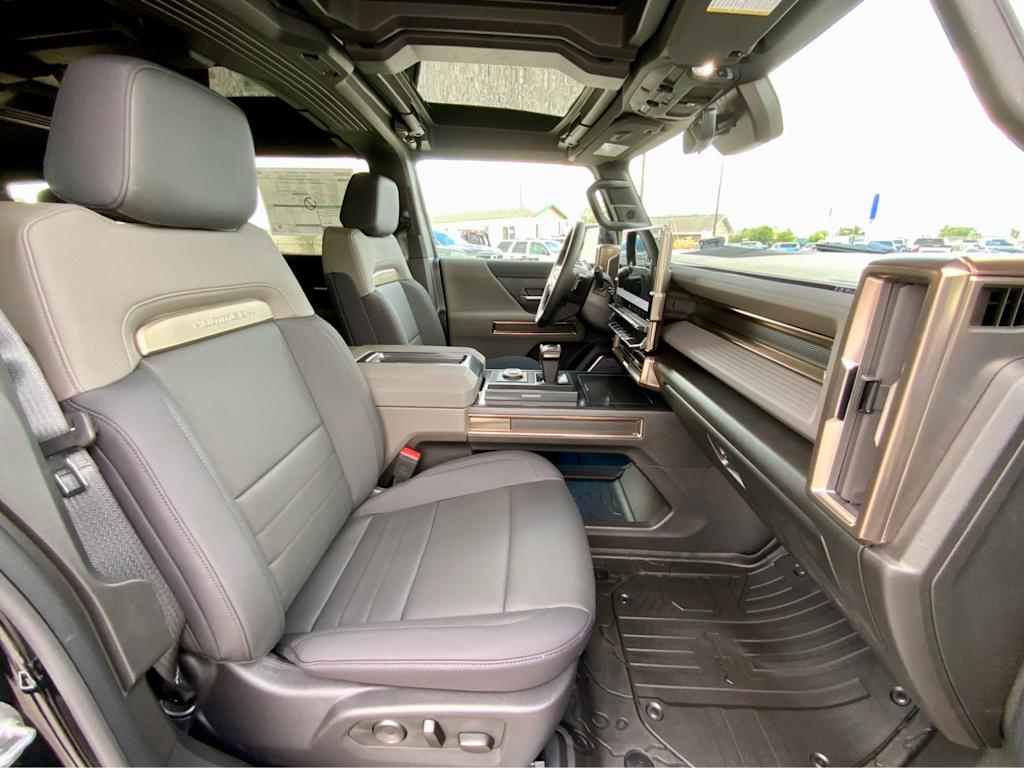 Thumbnail: 2025 GMC Hummer EV - 33