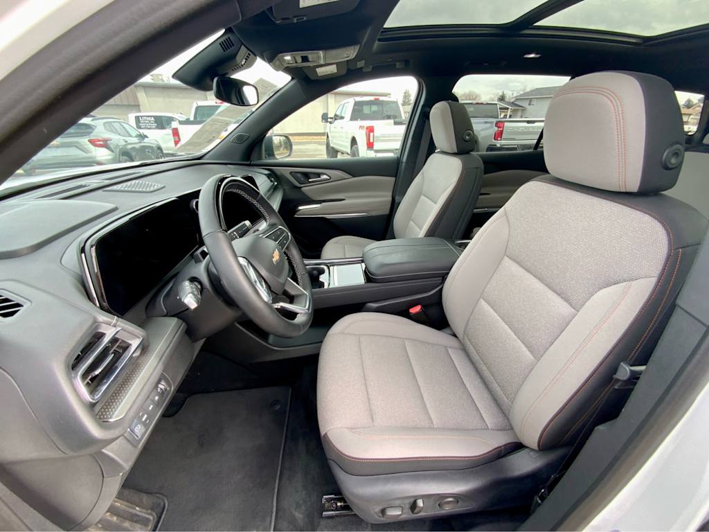 Thumbnail: 2024 Chevrolet Traverse - 8