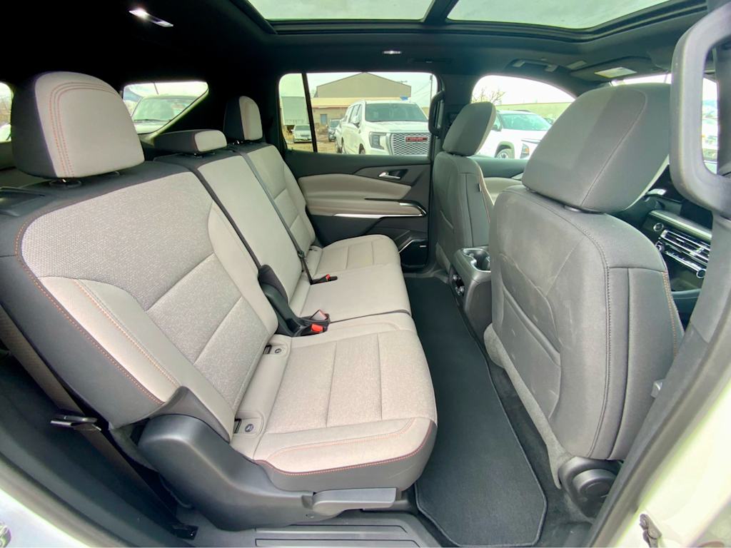 Thumbnail: 2024 Chevrolet Traverse - 30