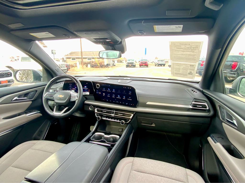 Thumbnail: 2024 Chevrolet Traverse - 11