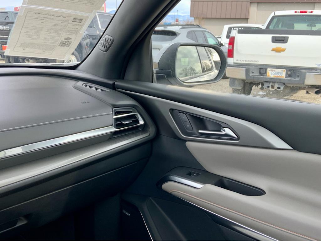 Thumbnail: 2024 Chevrolet Traverse - 38