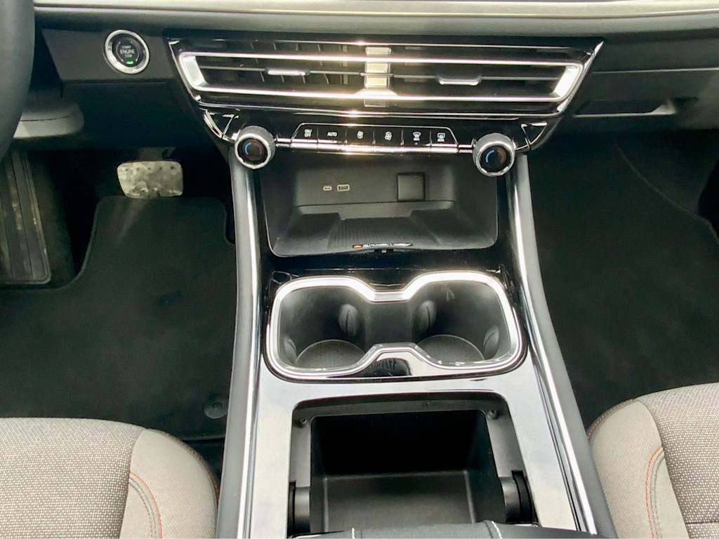 Thumbnail: 2024 Chevrolet Traverse - 14