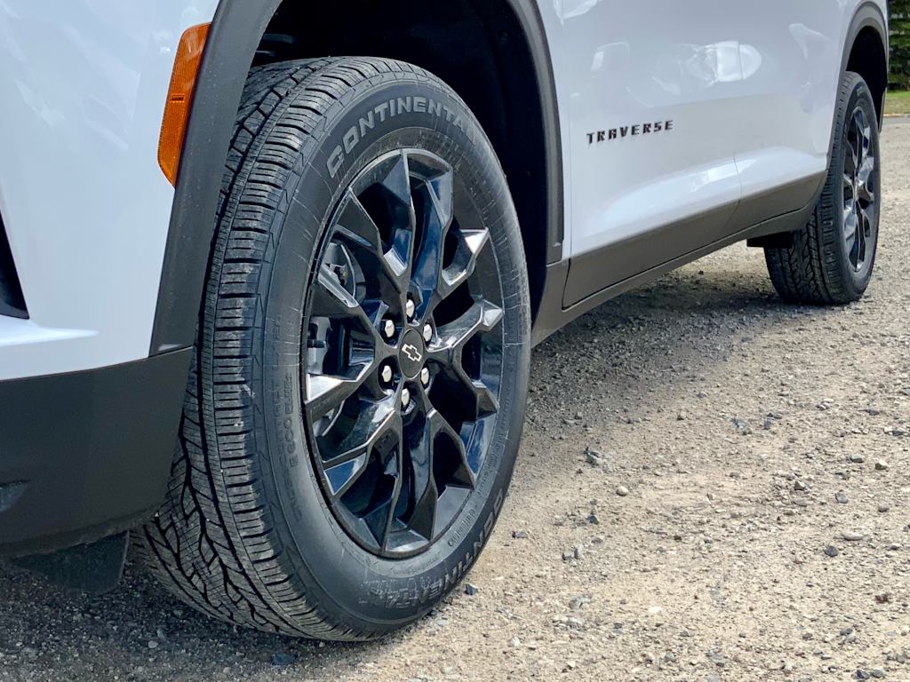 Thumbnail: 2026 Chevrolet Traverse - 26