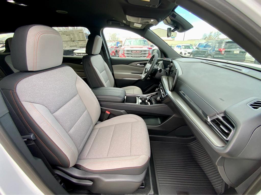 Thumbnail: 2026 Chevrolet Traverse - 11