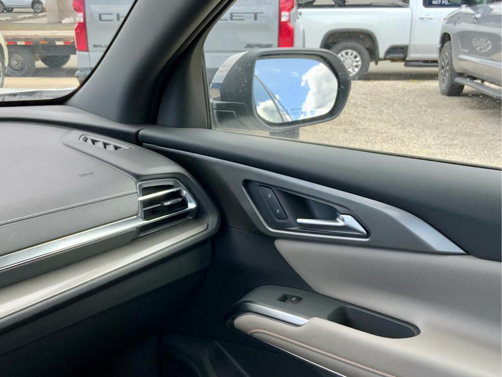 Thumbnail: 2026 Chevrolet Traverse - 40