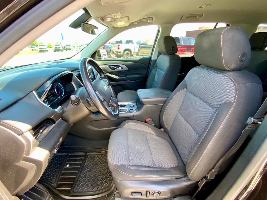 Thumbnail: 2018 Chevrolet Traverse - 11