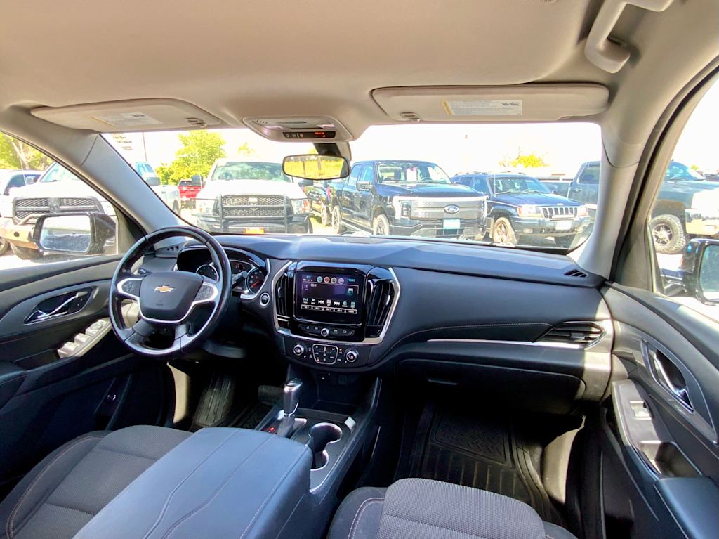 Thumbnail: 2018 Chevrolet Traverse - 15