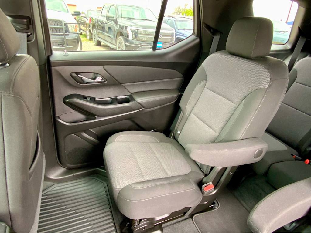 Thumbnail: 2023 Chevrolet Traverse - 36