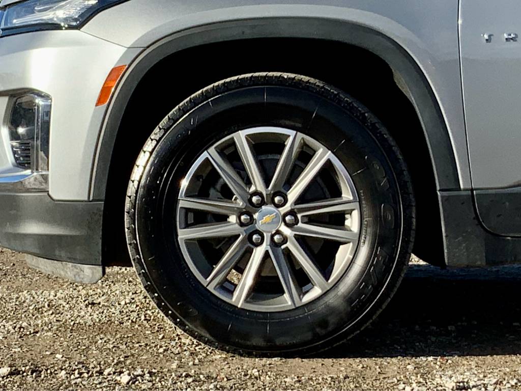 Thumbnail: 2023 Chevrolet Traverse - 8