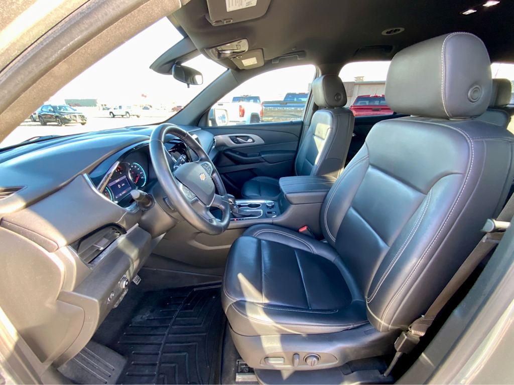 Thumbnail: 2023 Chevrolet Traverse - 10