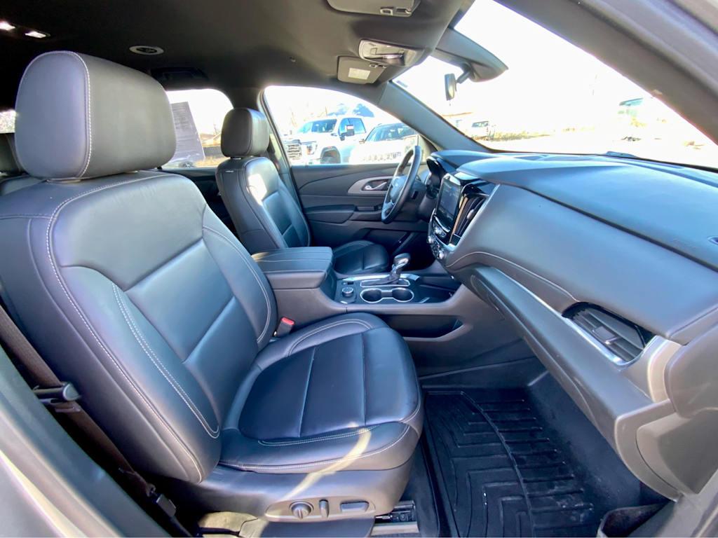 Thumbnail: 2023 Chevrolet Traverse - 11