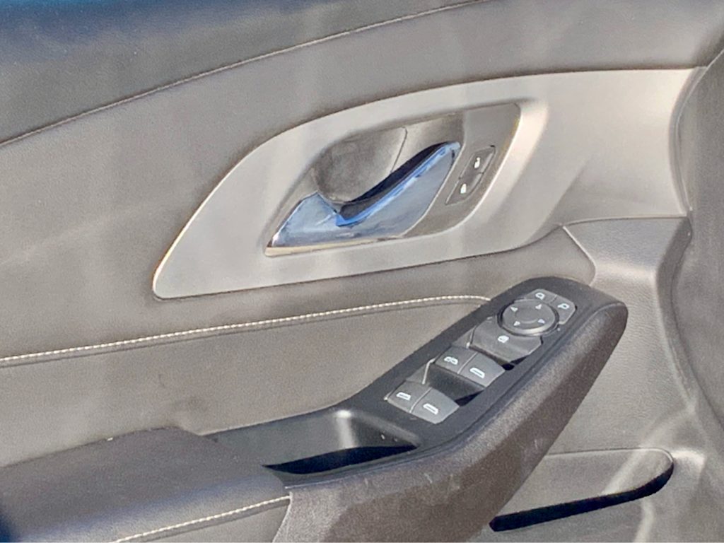 Thumbnail: 2023 Chevrolet Traverse - 54