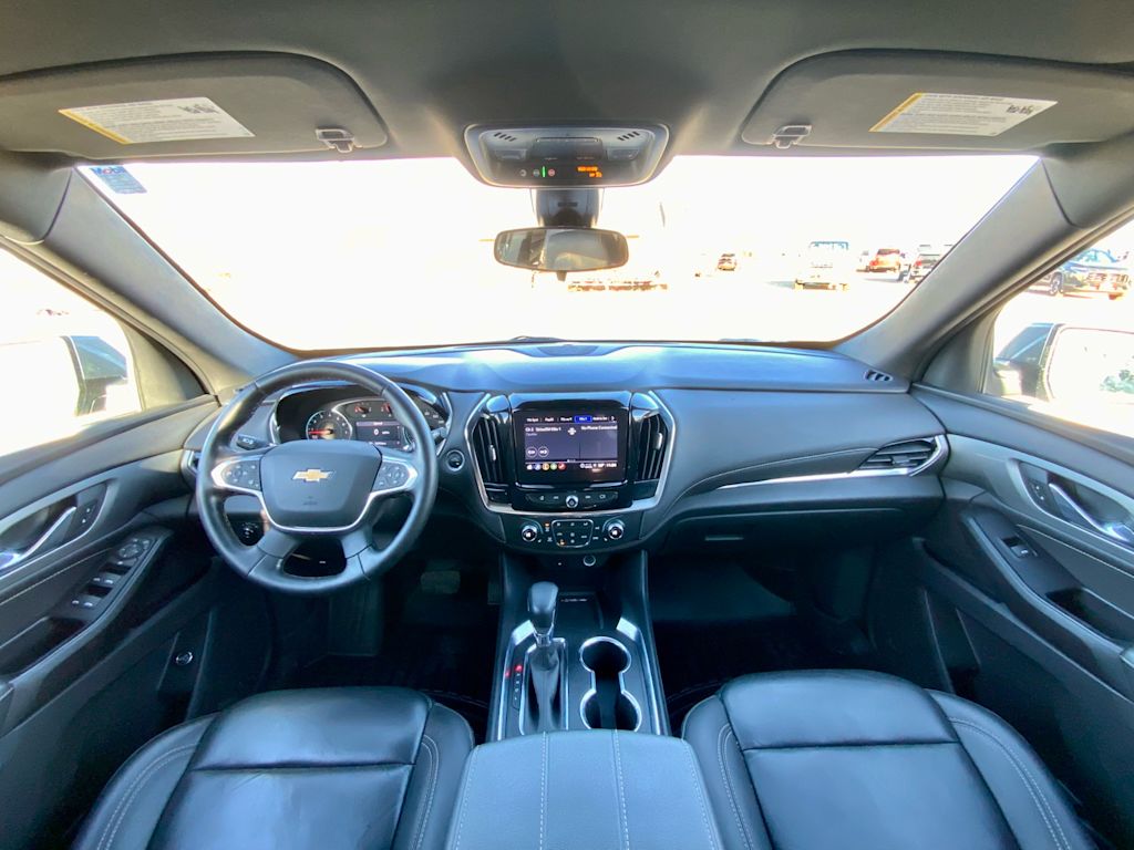 Thumbnail: 2023 Chevrolet Traverse - 2